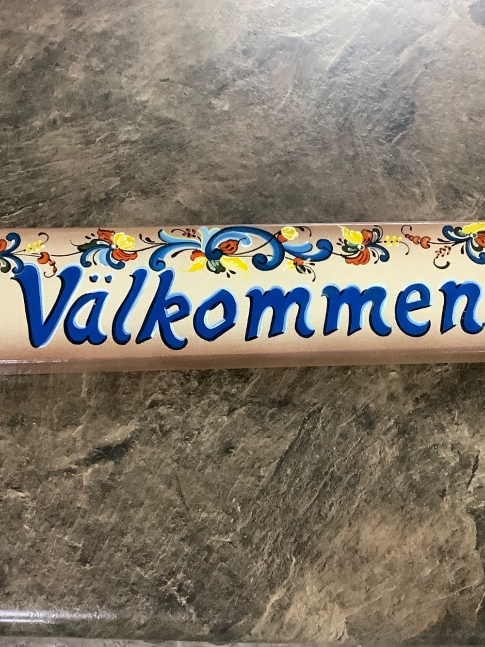 Välkommen Swedish Rosemaling wooden welcome sign